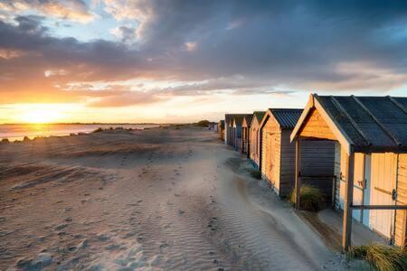 Charming Bolthole 400M To Beach Earnley Exterior photo